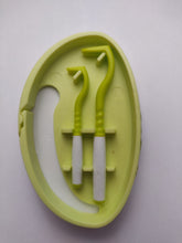 Load image into Gallery viewer, Tick Twister 2pcs